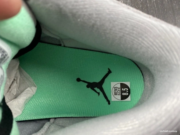 3 Air Jordan CT8532-031 Green Glow 1011